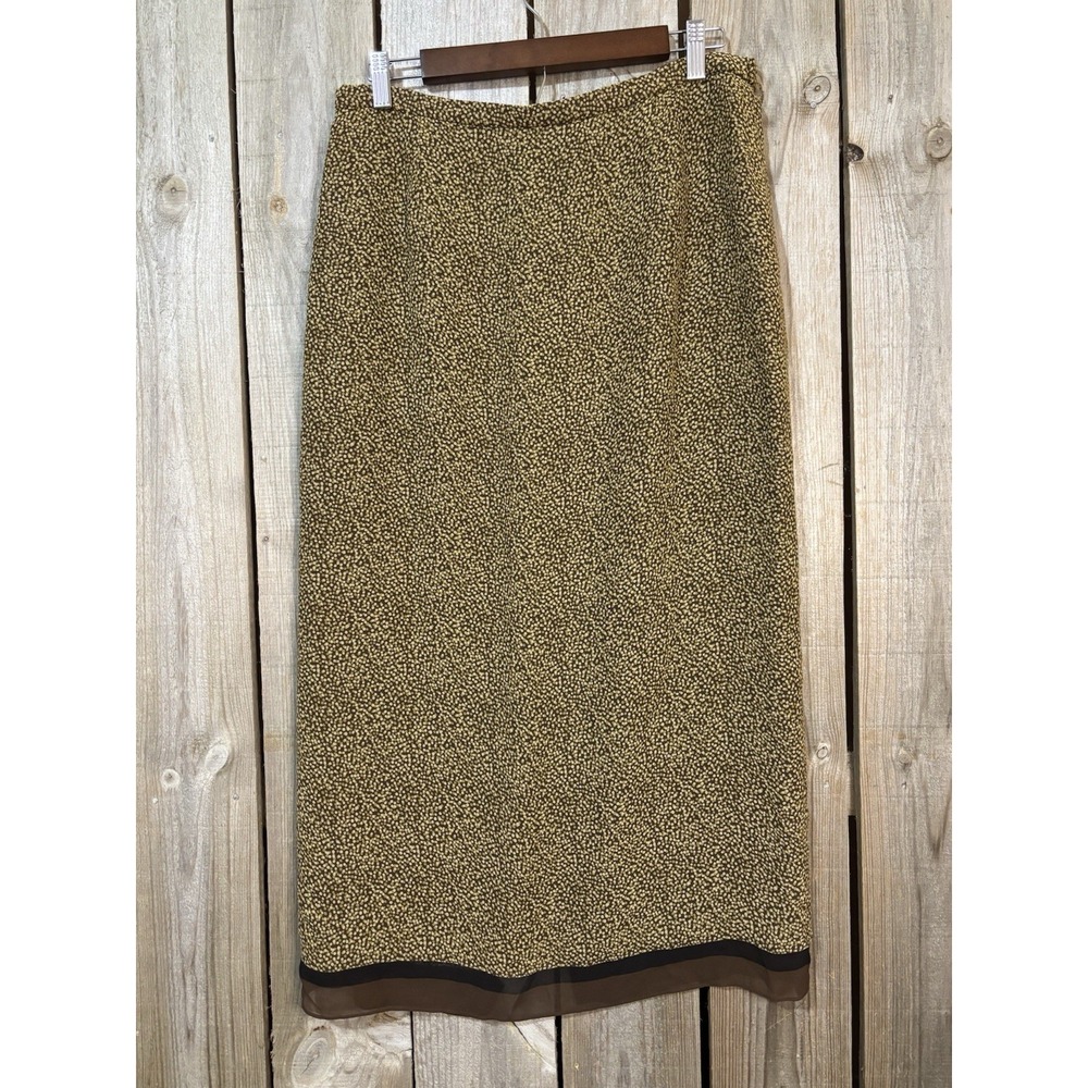 Silk‎ micro-dot midi skirt 🤎 minimalist chic